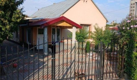 Zrekonštruovaný Rodinný Dom v Pokojnej Časti Michaloviec na Predaj!