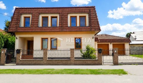 Rodinný dom na prenájom s 2 bytovými jednotkami