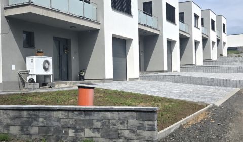 POSLEDNÝ VOĽNÝ - dom v radovej zástavbe, Prešov, Šalgovík