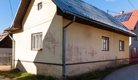 Starší rodinný dom na predaj - Liptovská Lúžna