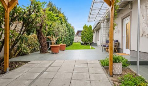 Predaj RD – 3i + apartmán, tichá lokalita, Krátka ul., Dunajská Lužná