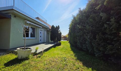 Predaj RD – 3i + apartmán, tichá lokalita, Krátka ul., Dunajská Lužná