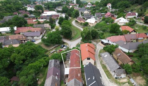 2i rodinný dom | Hrádok
