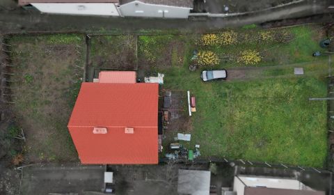 1.BCR | VEĽKÝ POZEMOK 939 m², SVÄTÝ JUR, NEŠTICH