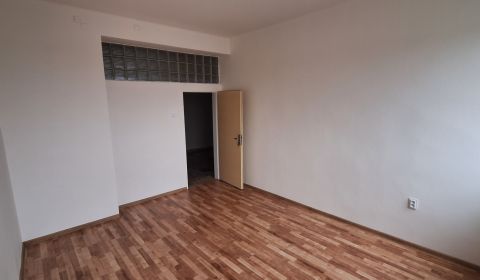 Prenájom kancelárie 36,75 m² v Galante