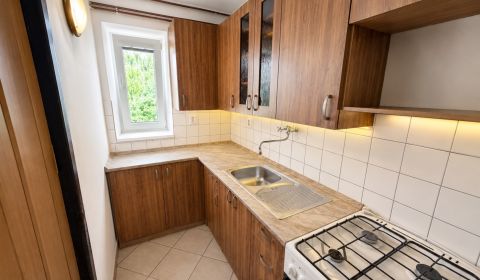 Na predaj 3 - izb. byt s balkónom, Senica, Robotnícka ul.