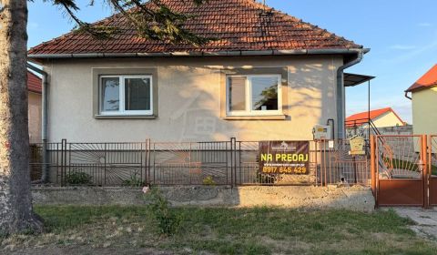 Únik z mesta – ihneď obývateľný rodinný dom na 8 árovom pozemku v obci