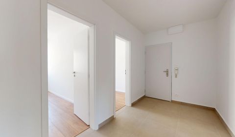 Predaj 4-izbového bytu, Na hlinách, Na hlinách, Trnava