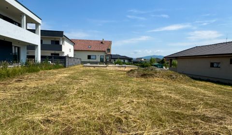 Na predaj stavebný pozemok so základovou doskou Čaňa, Košice - okolie