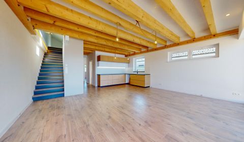 NOVOSTAVBA RODINNÉHO DOMU + OBYTNÉ PODKROVIE- úžitková plocha 136 m2