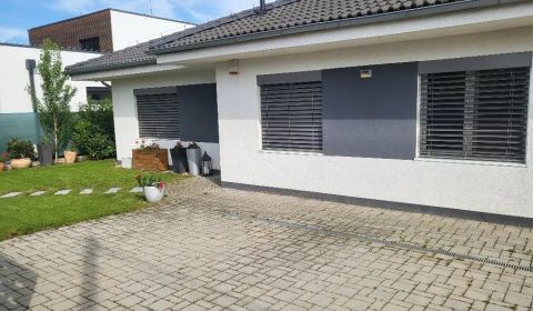 Komfortné rodinné bývanie v obľúbenej lokalite Biely Kostol