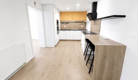 PREDAJ: zrekonštruovaný 4 i rodinný dom, Piešťany