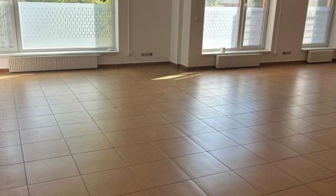 NA PRENÁJOM – KANCELÁRSKY PRIESTOR v centre na pešej zóne