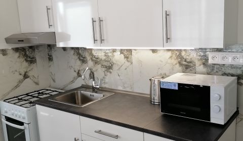 1 izb. byt na Gen. Asmolova, Zvolen