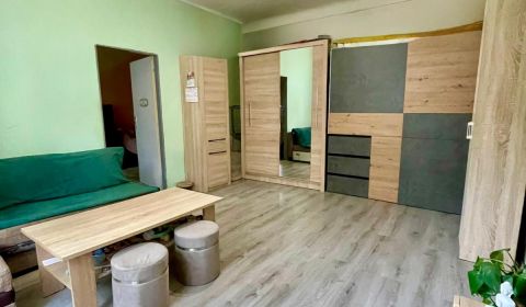 EXKLUZÍVNY PREDAJ - 2-izbový byt byt s predzáhradkou v srdci Nitry