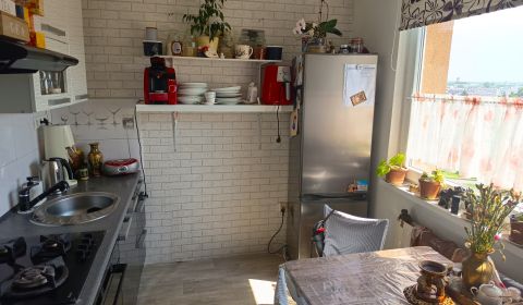 Na predaj 2,5 izbový byt v Nových Zámkoch