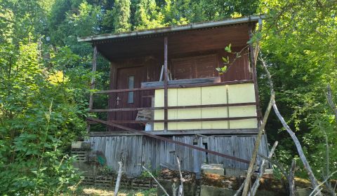 Záhradná chatka Trenčianske Teplice, pozemok 279m2
