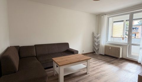 PRENÁJOM Nový 3-izbový byt po rekonštrukcii, 66 m², Mládežnícka
