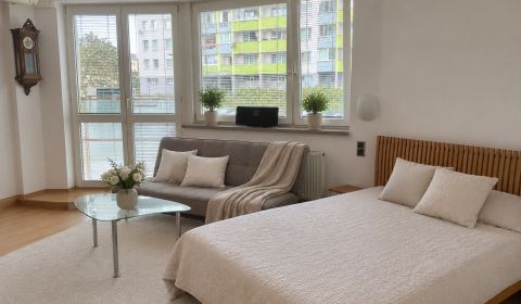 I Predaj Štýlový 1-izb byt kompletne zariadený Karlova Ves 