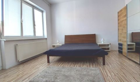 PRENÁJOM: VEĽKOMETRÁŽNY 2 IZBOVÝ BYT S 2 LOGGIAMI, CENTRUM
