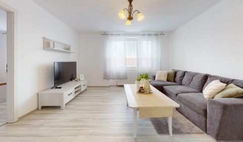  PRENÁJOM 2-izbový byt, centrum mesta s vlastným parkovaním, Topoľčany