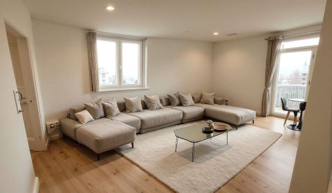3 izbový byt 86 m2 na predaj,2 balkóny,  novostavba, Zvolen
