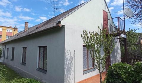 Rodinný dom na predaj v centre Komárna