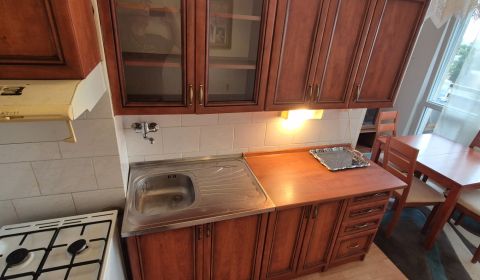 Na predaj 2 izbový byt 62m2 s 3 balkónmi - Nové Zámky 