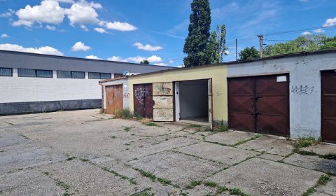 Garáž na Varšavskej ulici