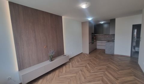 2-izbový moderný byt, s garážovým státím  novostavba, Coboriho ulica