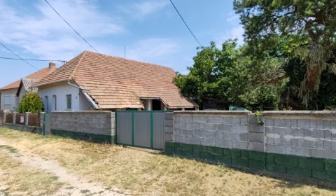 Iba u nás! Dom s pozemkom na predaj - Svätý Peter