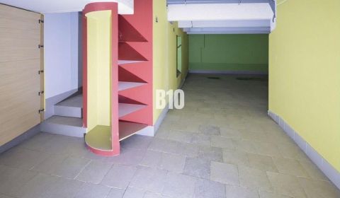 PRENÁJOM: Obchodný priestor 111m2 v centre Čadce