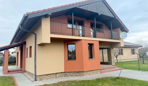 Na predaj 5 izbový rodinný dom Hrušovany