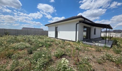 Nízkoenergetický 4i bungalov Topoľnica 