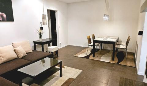 Kompletne zariadený 2i byt po rekonštrukcii s loggiou - Ružinov