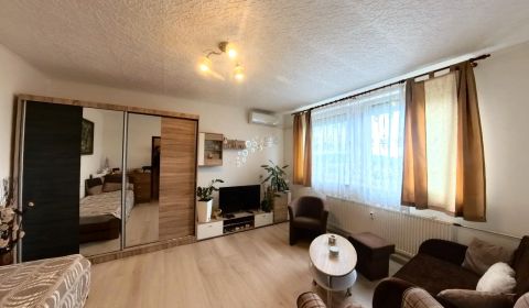 **Rezervované**Útulný 1-izbový byt s výhľadom na mestskú panorámu 