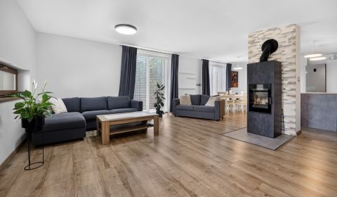 4i RD s pozemkom 2306 m2  | Trenčianske Stankovce
