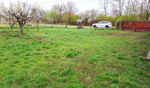 Ponúkam na predaj pozemok 1262m2, Lúčnica nad Žitavou, 5km od Vrábeľ