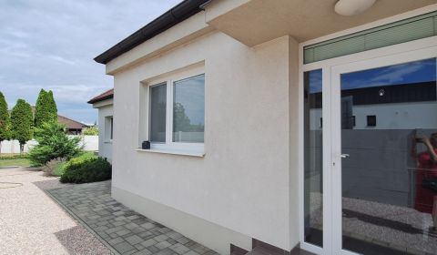 PREDAJ: 5 izbový rodinný dom s pozemkom - OKOČ, okr. DS