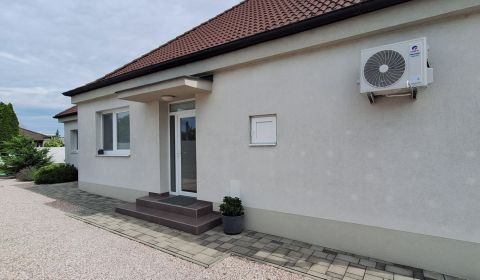PREDAJ: 5 izbový rodinný dom s pozemkom - OKOČ, okr. DS
