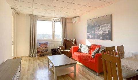 Veľký 3-izbový byt 73,23 m², Veterná ulica, Trnava