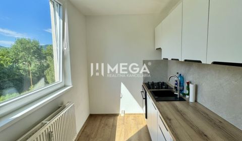 Na prenájom 1-izbový byt s balkónom na Košickej ulici v Humennom