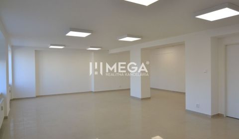 Na prenájom - priestor na prízemí 61,50 m2 na ul. Tolstého v meste Hum