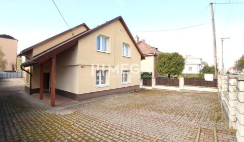 NA PREDAJ: Výnimočná nehnuteľnosť vo Vranove nad Topľou