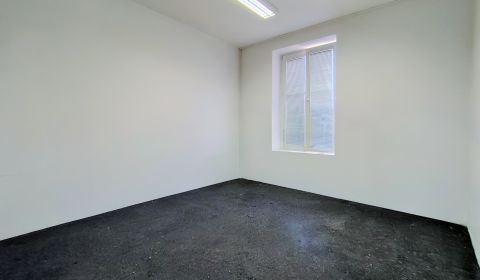 Prenájom útulnej kancelárie 15,5 m² v Starom Meste – Odborárske nám.