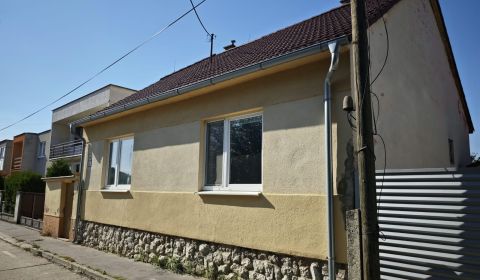 NOVÁ CENA!!! RD za cenu pozemku o výmere 540 m2 na Kopánke v Trnave