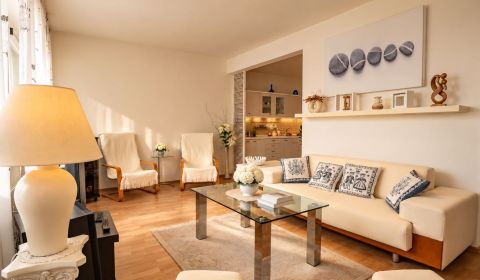 Na prenájom priestranný 3-izbový byt s lodžiou, 101 m², od 10 / 2026
