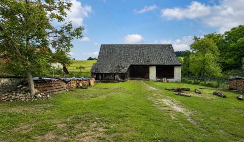 Stavebný pozemok 651 m² v obci Belá-Dulice – tichá lokalita
