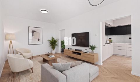 Nadštandardne zrekonštruovaný 3-izbový byt s balkónom a loggiou v srdc