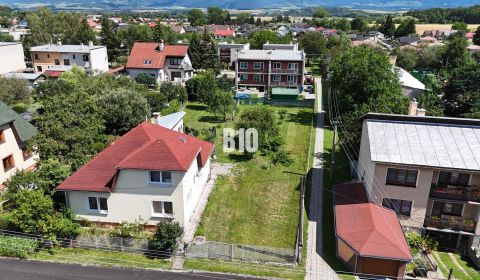 EXKLUZÍVNE: Priestranný rodinný dom s obrovským potenciálom a slnečným